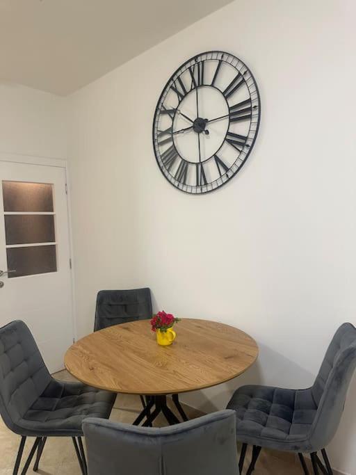 Apartment Ninas Доброта Екстериор снимка